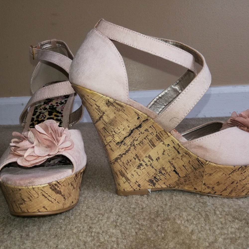 Wedges - Picture 2 of 5